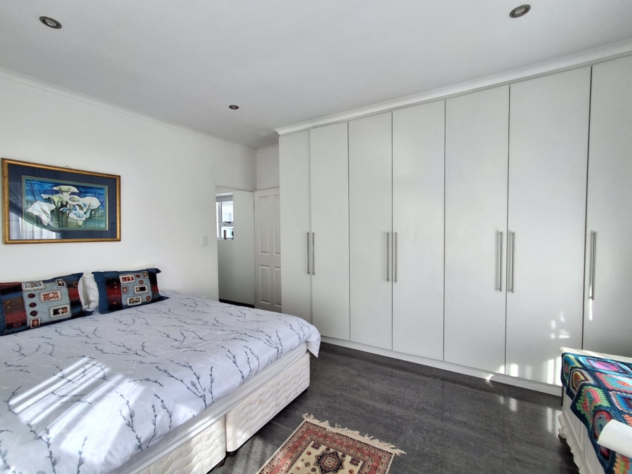 4 Bedroom Property for Sale in Stilbaai Wes Western Cape